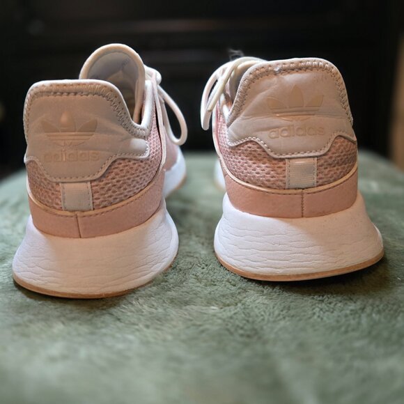 Adidas - Picture 4 of 5